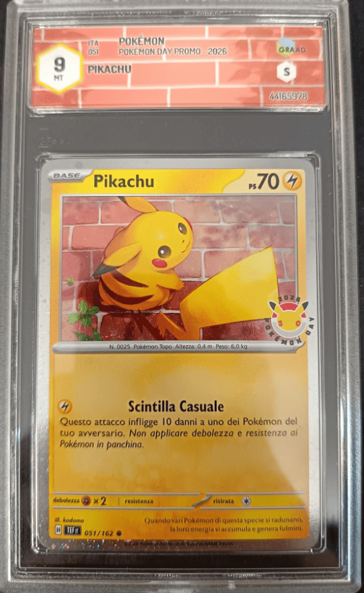 Pikachu 051/162 Pokemon Day Promo 2026 Ita Graad 9